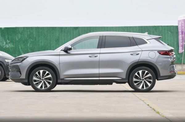 中型SUV“对抗”紧凑型SUV；最近爆火蓝电E5让宋PLUS DM-i黯然失色！