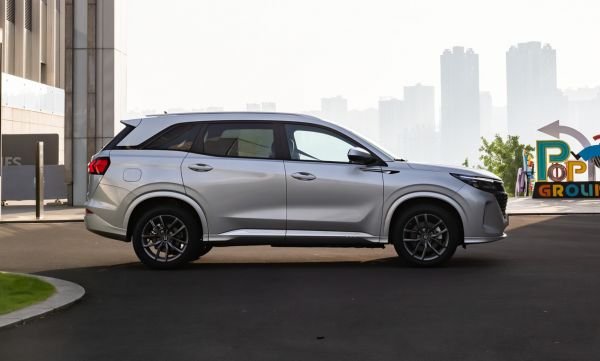 中型SUV“对抗”紧凑型SUV；最近爆火蓝电E5让宋PLUS DM-i黯然失色？